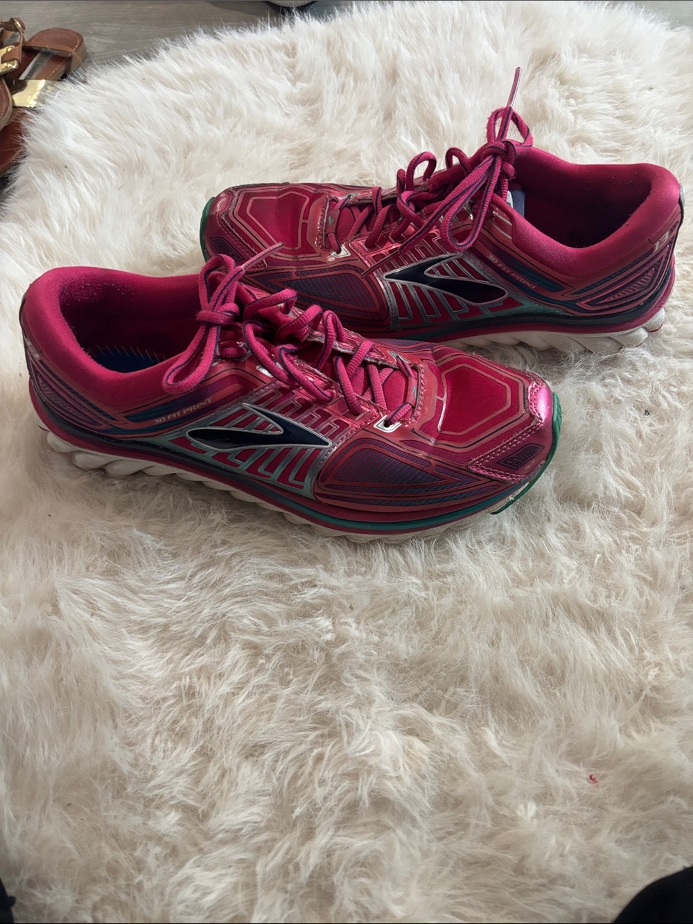 Brooks Women’s Magenta/Pink Running Sneakers